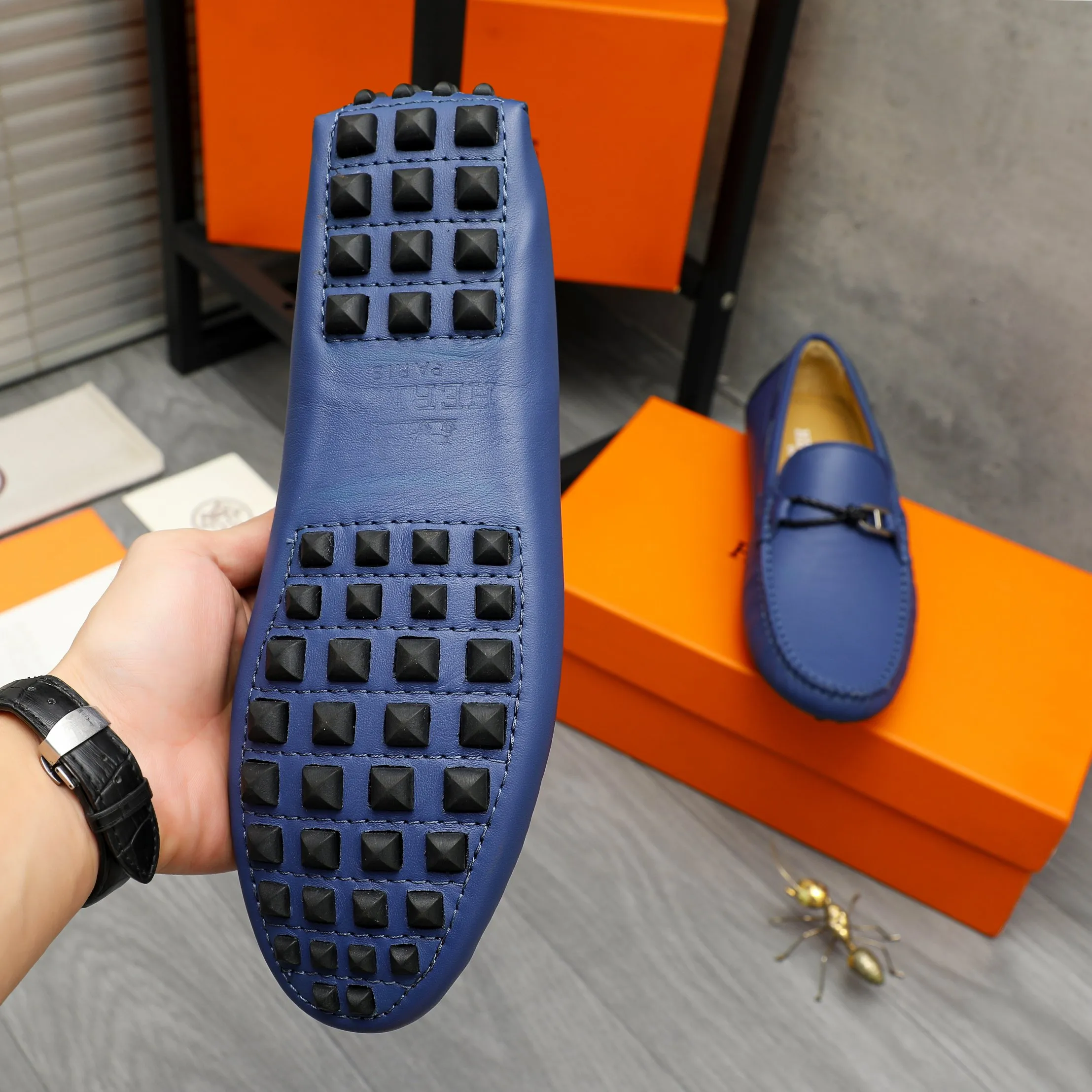 Men's shoes 💰420 Product trademark: HERMES "Hermes" casual slip-on shoes Regular size: 38-46 (45.46 custom-made, non-returnable) Product materials: Selected high-quality cowhide upper, sheepskin lining, non-slip bean outsole